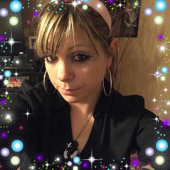 Meet your Posher, Kimberly - Picture 1 of 1